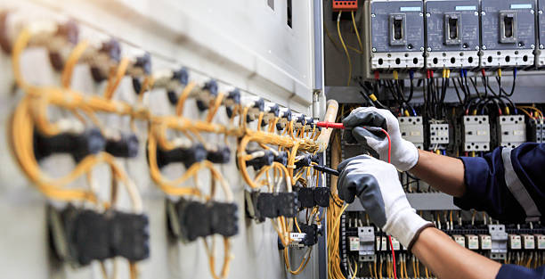 Professional Electrician technician working in Auburn, KS